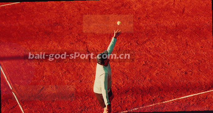 全局流量波动折射出用户行为周期与模型迭代节点的耦合